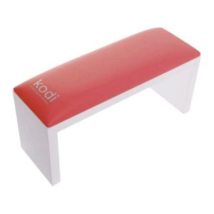 KODI Roku balsts manikīram uz baltām kājām, krāsa Berry